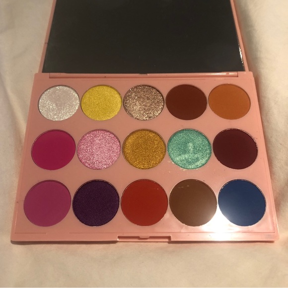 Kim Chi Chic Eyeshadow Palette “The Happy Palette” - Picture 2 of 4
